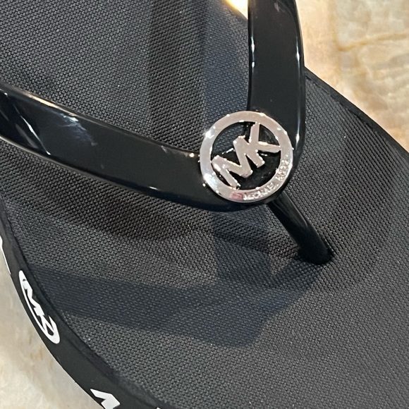 Michael Michael Kors Platform Sandals - Picture 4 of 7